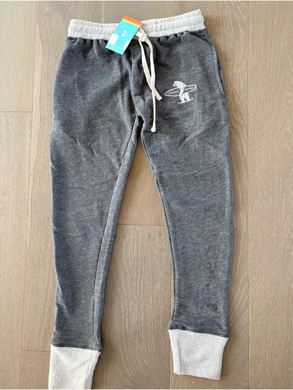 NWT Women’s Newbreak Joggers crafted in Cali